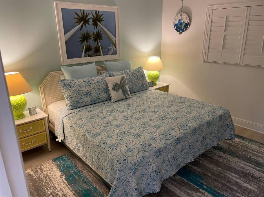 Beachfront Condo On Quiet Treasure Island- 1 Bed St. Pete Beach Buitenkant foto