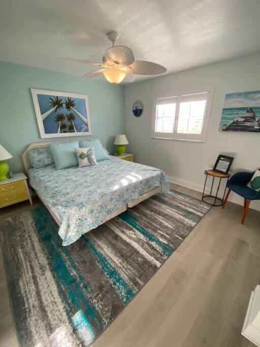Beachfront Condo On Quiet Treasure Island- 1 Bed St. Pete Beach Buitenkant foto